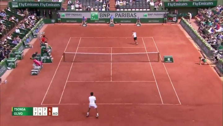 Roland Garros: el video del genial match point con el que Renzo Olivo le ganó a Tsonga y su eufórico