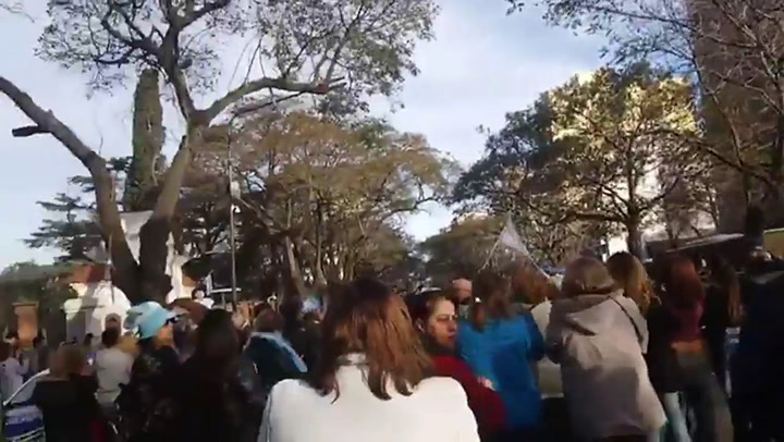 También aparece gente en la Quinta de Olivos. Fuente: Twitter