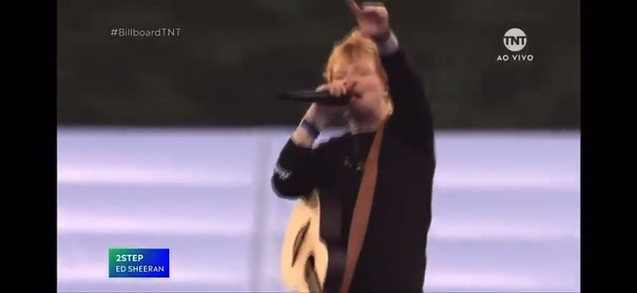 Ed Sheeran se presentó en los Billboard 2022 con '2step'