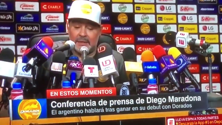 Maradona manda un mensaje a los periodistas “tontos” que lo criticaron antes de tiempo - Fuente: Twi