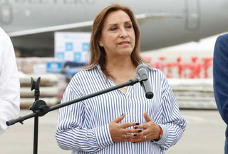 Dina Boluarte propone adelantar las elecciones de Perú a diciembre de 2023
