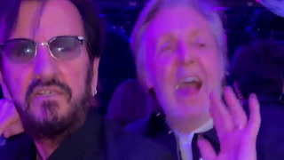 Loop. Paul McCartney y Ringo Starr se encontraron en una fiesta y bailaron juntos