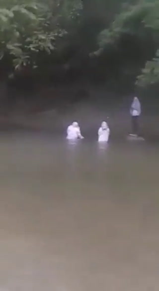Viralizan video en el que presuntamente aparecen dos ángeles durante bautizo en Olancho
