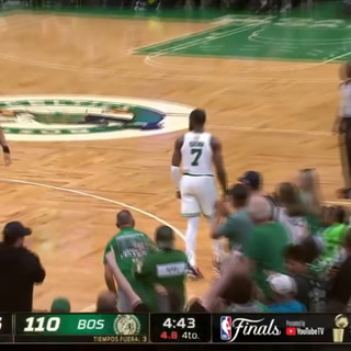 El tapón de Jaylen Brown en el juego 3 de los Warriors y los Celtics
