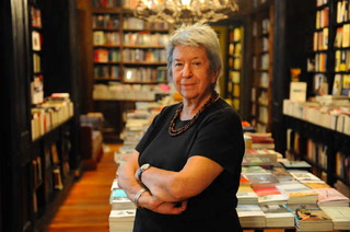 Quién fue Sylvia Molloy, la escritora argentina pionera en la literatura LGBT