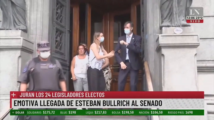 La emotiva llegada de Esteban Bullrich al Senado