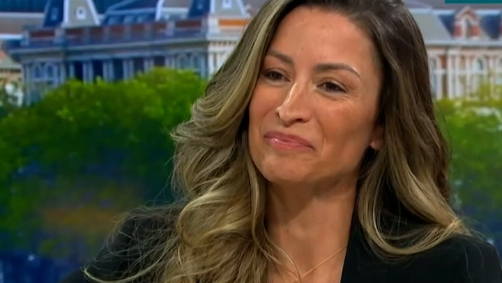 Rebecca Loos claims she doesn't want to do interview during interview