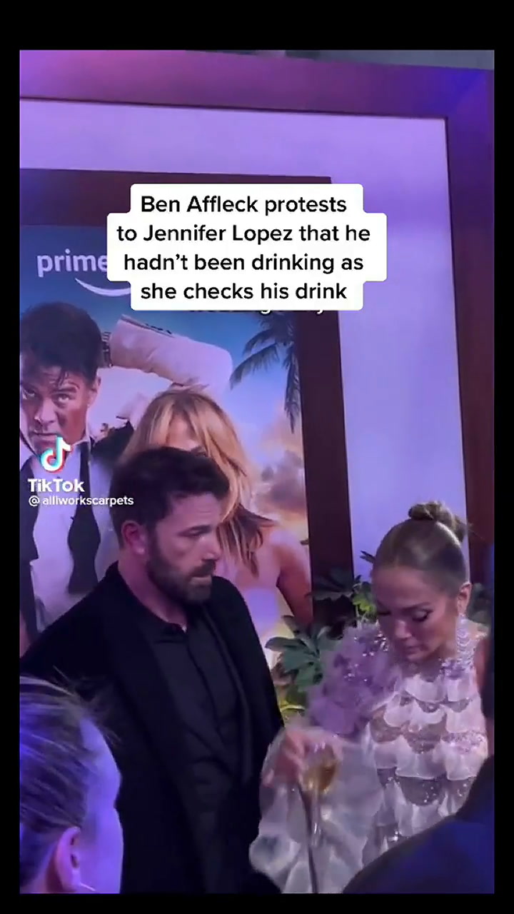 La pareja tiene una discusión respecto a la bebida de Jennifer