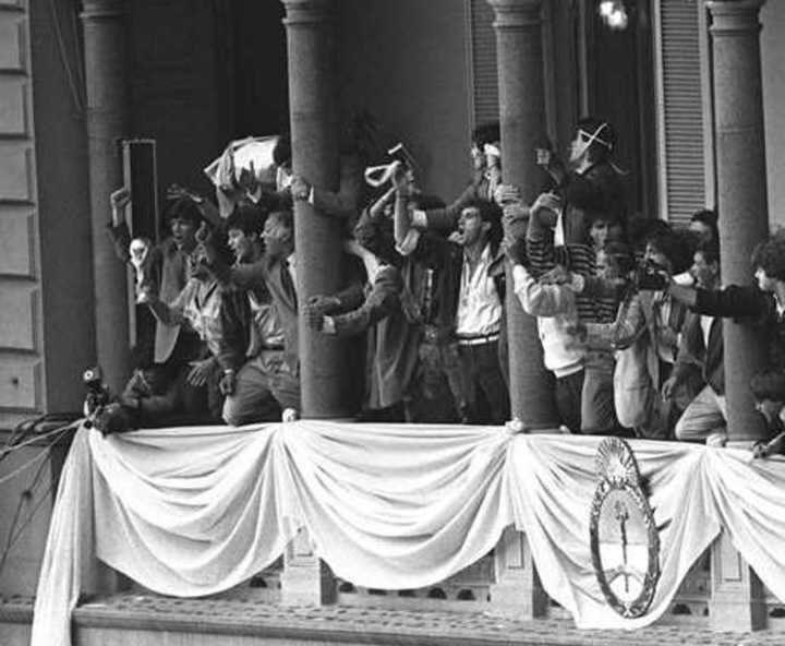 En la calle y en el balcón de la Casa Rosada: cómo fueron los festejos de Argentina campeón mundial en 1978 y en 1986