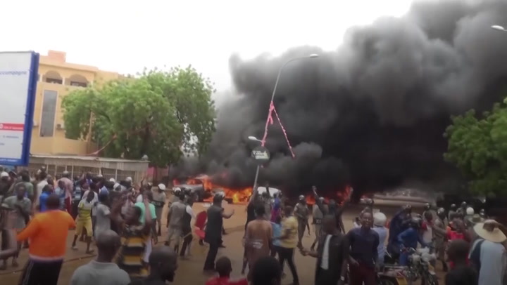 Niger Ruling Party Headquarters In Niamey Torched By Coup Supporters Original Video M236828