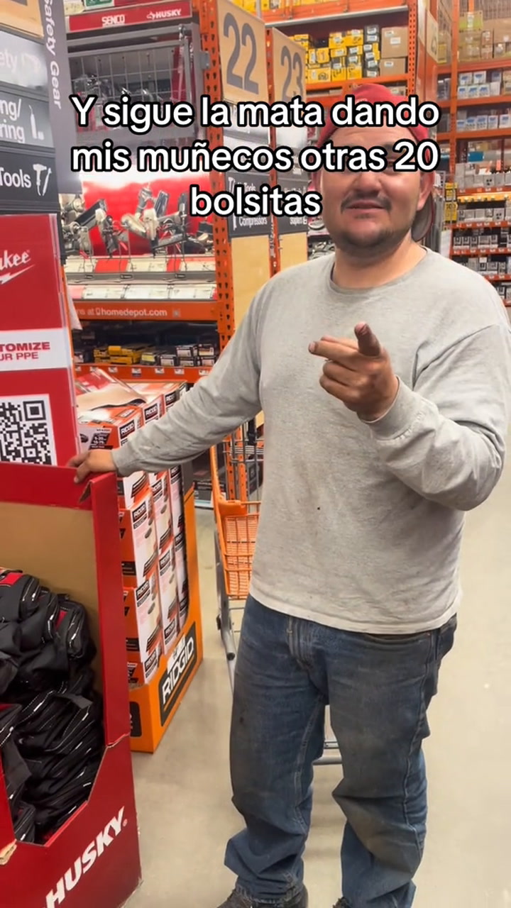 Castellanos, inmigrante latino Home Depot