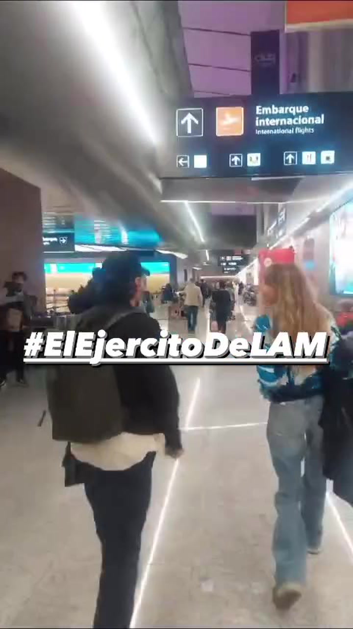 Joaquín Furriel y Guillermina Valdes fueron vistos juntos en el aeropuerto
