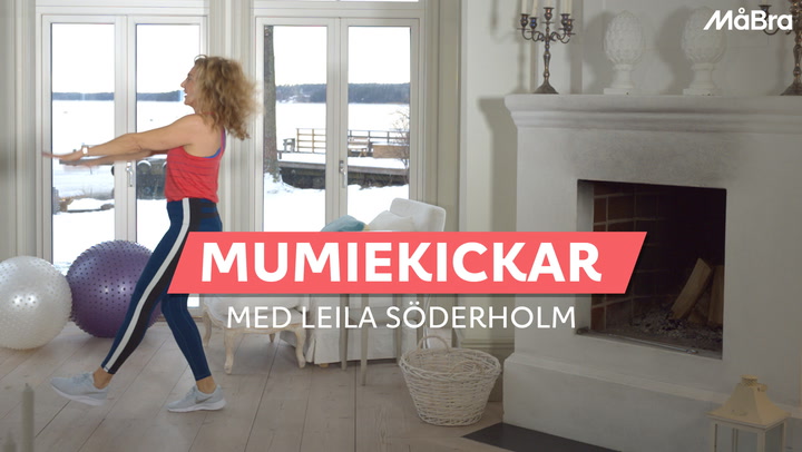Se Leila Söderholm visa övningen mumiekickar