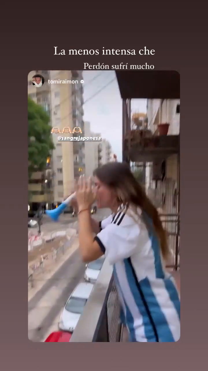 La China Suárez vio el partido con sus hijos (Video: Instagram @sangrejaponesa)