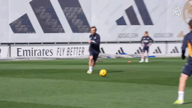 Modric é destaque no treino do Real Madrid após brilhar contra o Sevilla