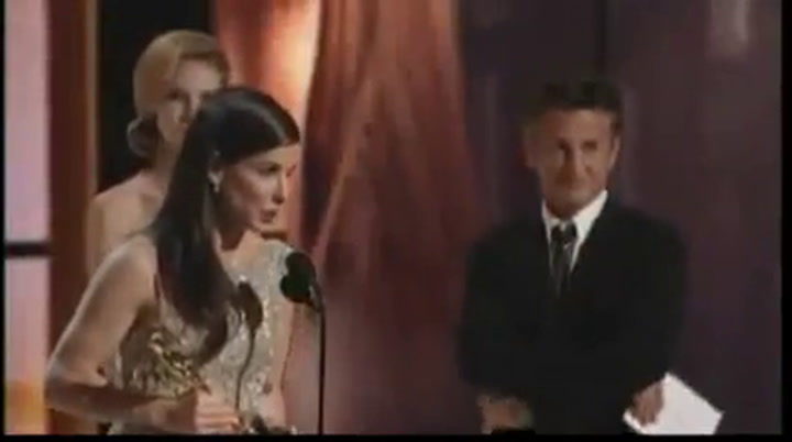 Sandra Bullock le dedica el Oscar a su exesposo, Jesse James