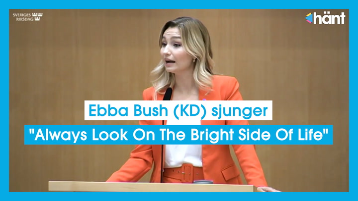 Ebba Bush (KD) sjunger "Always Look On The Bright Side Of Life"