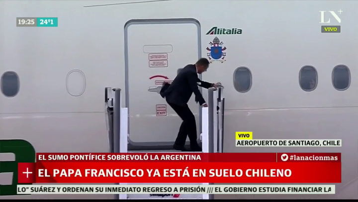 La llegada del Papa a Chile y el encuentro con Bachelet