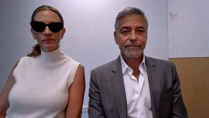 Julia Roberts hilariously crashes George Clooney interview in ‘epic’ way