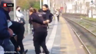 Dos varones trans denunciaron abuso policial en la estación de tren de Lanús