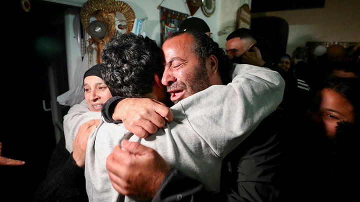 Families rejoice as Palestinians released from jail return to Jerusalem