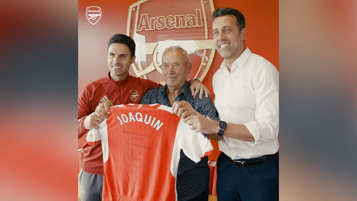 Mikel Arteta presents David Raya's grandfather, 91, with gift as goalkeeper signs for Arsenal