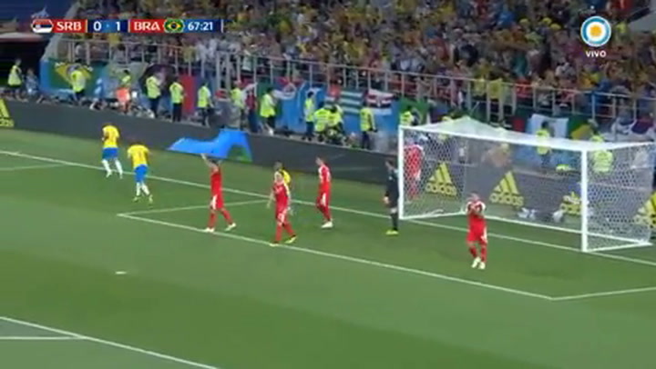 El segundo gol de Brasil ante Serbia que lo deja más cerca de los octavos - Fuente: Tv Pública