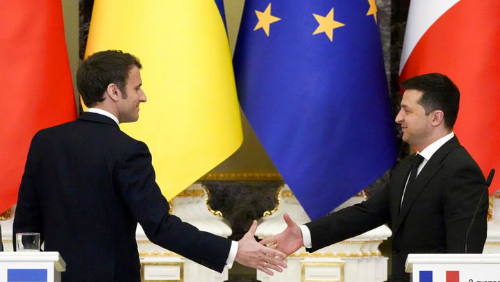 Macrón viaja esperanzando en establecer mesa del diálogo en Ucrania 