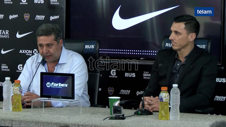 Presentaron a Burdisso como el nuevo director deportivo de Boca - Fuente: Télam