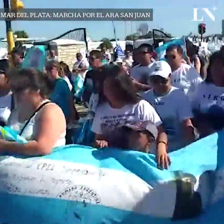 Marcha en reclamo por la búsqueda del submarino ARA San Juan