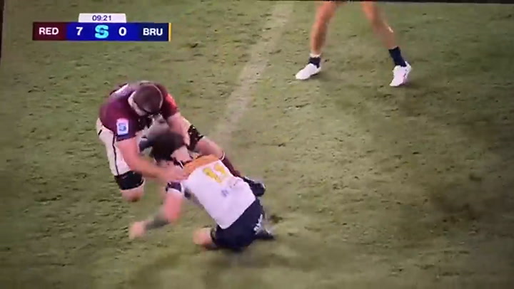 Rugby desleal: la brutal acción de un forward australiano