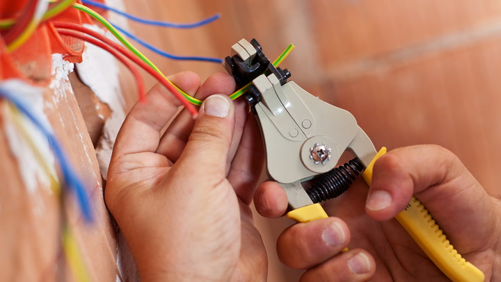 The Complete Guide to Home Wiring: A Comprehensive Manual, from Basic  Repairs to Advanced Projects