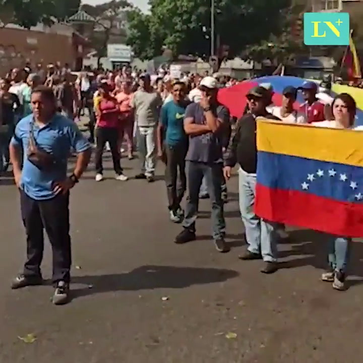 Así se viven las protestas en Caracas tras el llamado de Guaidó a un alzamiento