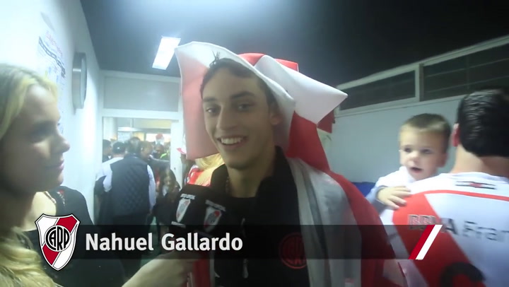 Nahuel Gallardo, hijo de Marcelo, en los festejos del campeón