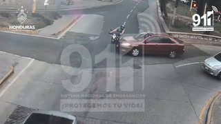 Así fue el accidente que dejó a motociclista herido en el bulevar Morazán