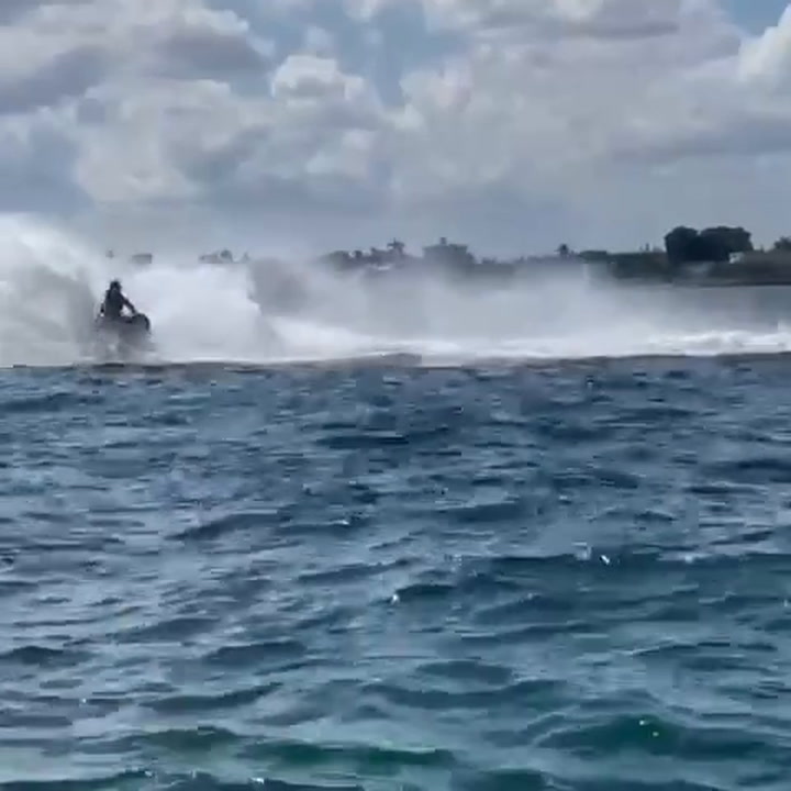 Paulo Londra se accidentó con una moto de agua en Miami