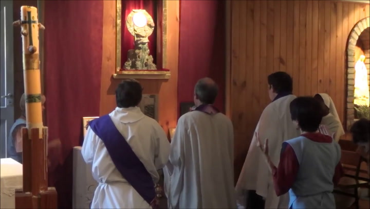 Misa celebrada el 20 de marzo de 2015 en la Parroquia Santo Tomás Moro - Fuente: YouTube