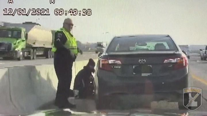 Idaho state trooper narrowly dodges six-car collision