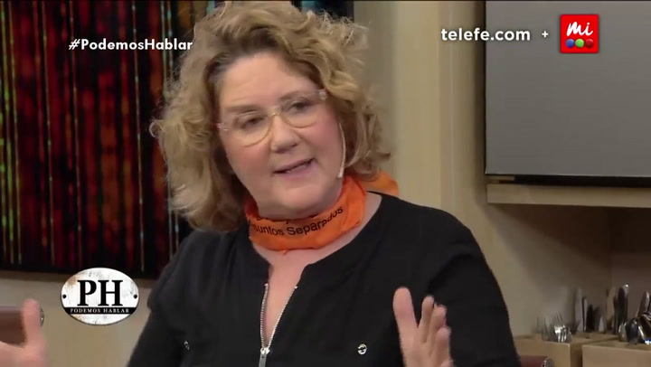 Verónica Llinás y Catherine Fulop lucieron pañuelos naranjas en PH Podemos Hablar - Fuente: Telefé