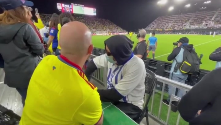 Colombian man creates hand gestures so blind friend can watch football