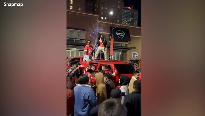 Chiefs fans flood Kansas streets to celebrate Super Bowl win