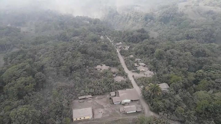 Impresionante erupción de un volcán en Guatemala deja cientos de evacuados
