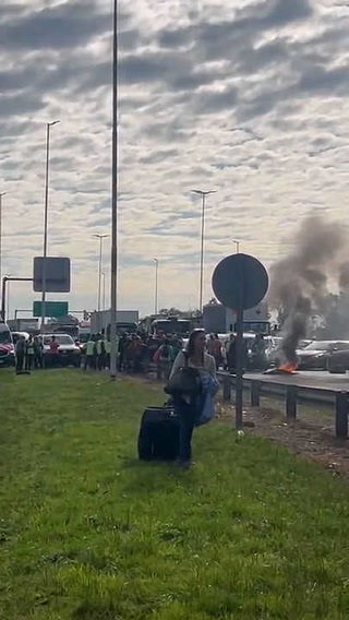 Corte total en la Autopista Riccheri: fuertes demoras para llegar al aeropuerto de Ezeiza