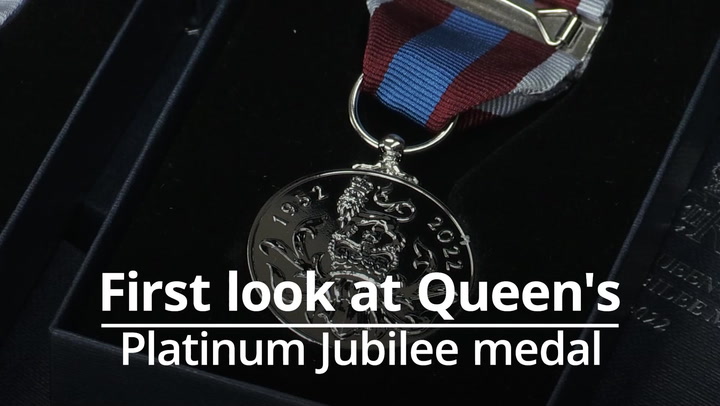 First Look At Queen&#039;s Platinum Jubilee Medal Original Video M200802