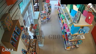 Violento robo en una librería en La Plata repleta de niños