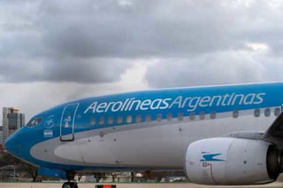 Audio exclusivo: la amenaza que una azafata habría mandado al piloto de Aerolíneas Argentinas del vuelo a Miami que fuera reprogramado