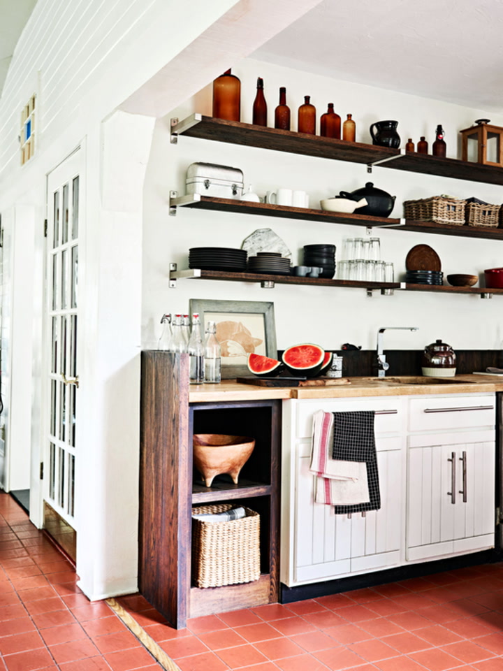 Kitchen Shelves Between Cabinets Design Ideas