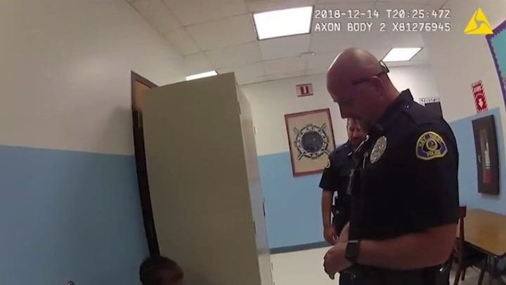 El video que muestra la detención de un niño de 8 años en una escuela de EEUU - Fuente: TWP