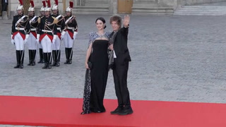 Mick Jagger, Charlotte Gainsbourg, Hugh Grant fueron a Versalles en la cena organizada por Macron