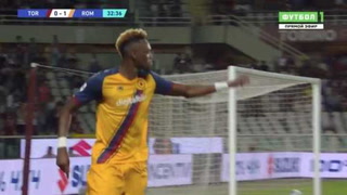 El primer gol de Abraham en el partido de la Roma contra Torino